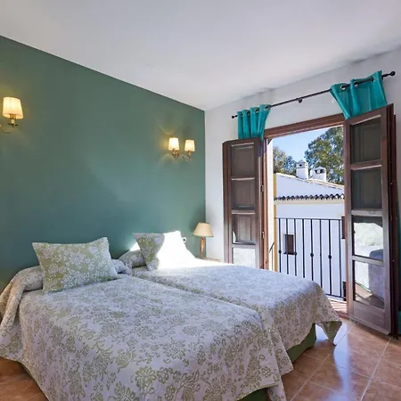 Large Townhouse Golden Mile * Marbellac