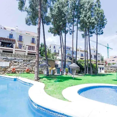 Large Townhouse Golden Mile Hébergement de vacances Marbellac