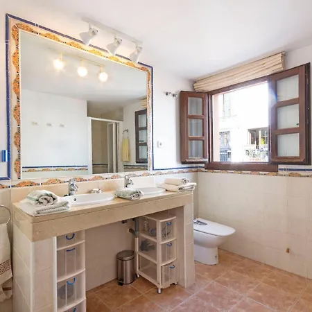 Large Townhouse Golden Mile 펜션 *
