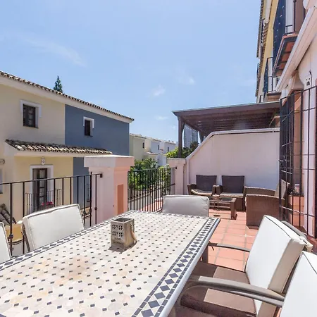 펜션 Large Townhouse Golden Mile