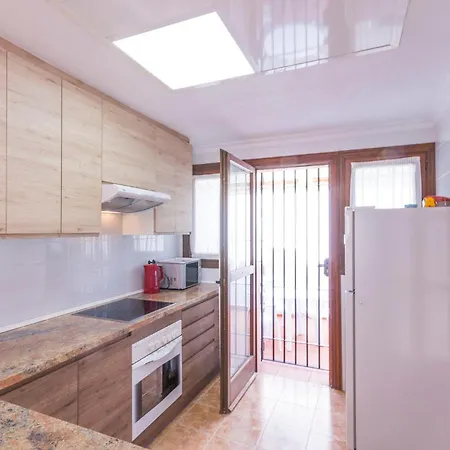 펜션 Large Townhouse Golden Mile