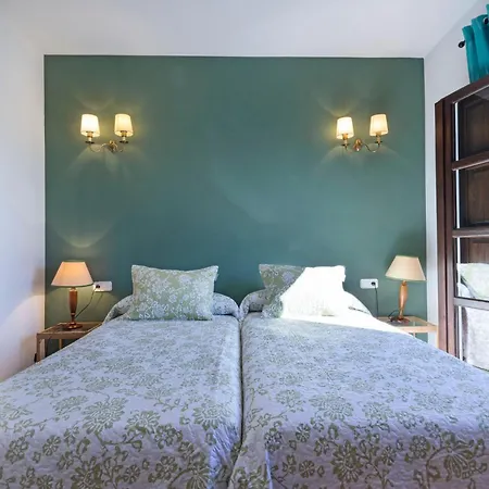 Σπίτι διακοπών Large Townhouse Golden Mile *