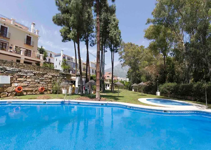 Dom wakacyjny Large Townhouse Golden Mile Marbella