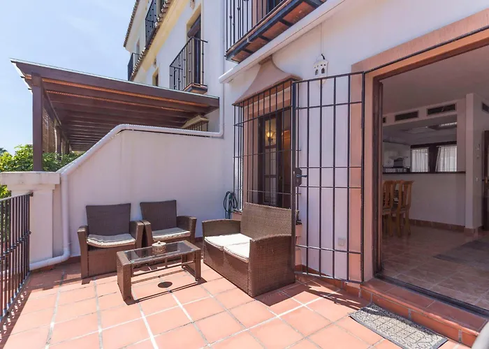 Large Townhouse Golden Mile