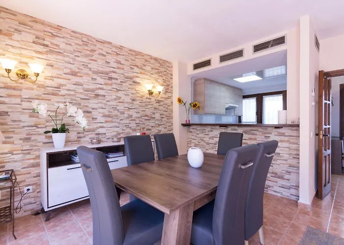 Large Townhouse Golden Mile Tatil Evi *